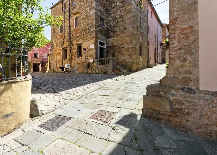 Guesthost - Medieval Charm - Cozy Vicopisano